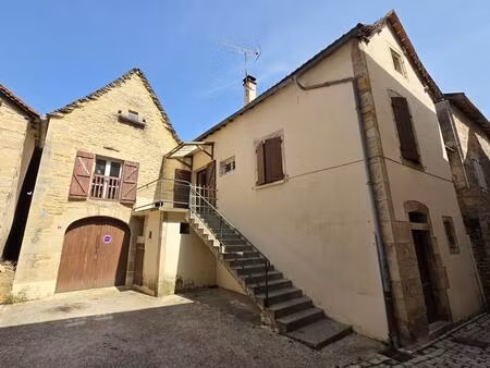 maison de village avec cour intérieure dans la bastide