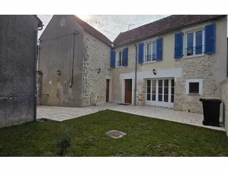 location maison  102.62 m² t-4 à beaumont-du-gâtinais  1 190 €