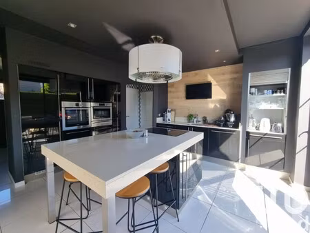 maison de luxe à vendre à radinghem-en-weppes