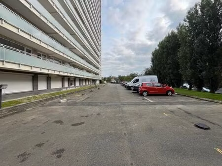 emplacement parking 1v !