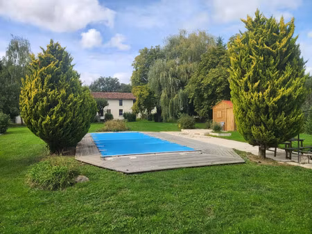 vente maison 12 pièces 360 m² asnières-sur-blour (86430)