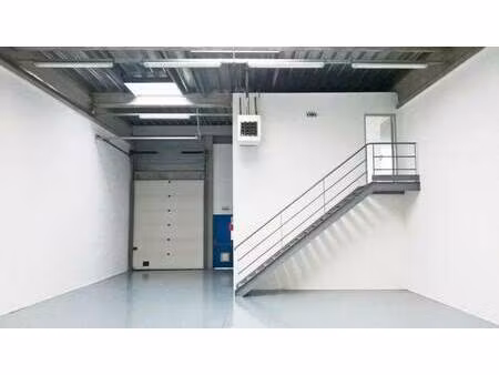 local d'activités à louer