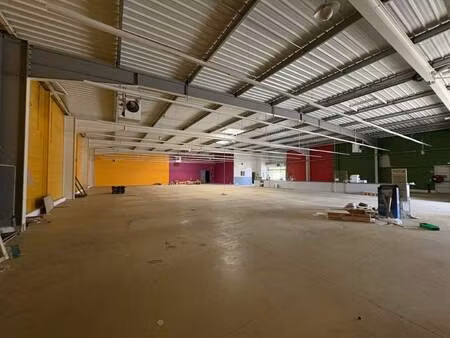 local d'activités à louer