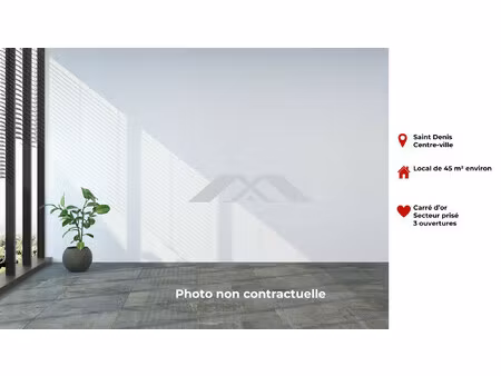 opportunité unique : local commercial renové au coeur du carr?