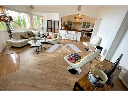 maison 170 m² le guillaume