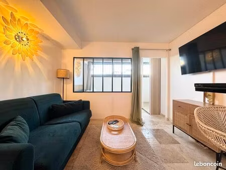 2 pieces st tropez meublé equipée