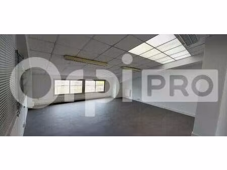 local d'activités à louer