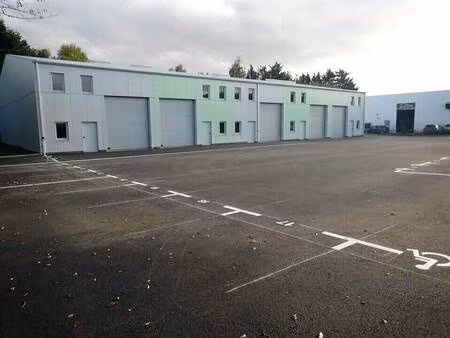 local d'activités à vendre