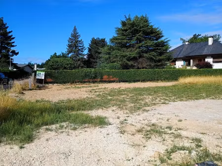 vente terrain 607 m² à annecy (74000)  399 900 €