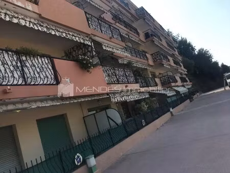 grand 3/4 pieces avec terrasse garage et cave