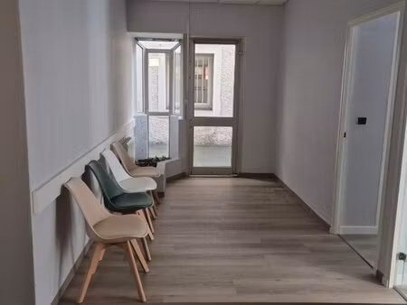 centre-ville de nay – 3 bureaux à louer indépendamment dans