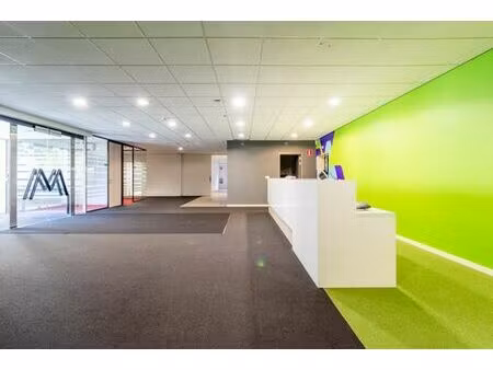 bureaux à proximité de la e411 | localisation idéale