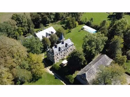 elégant château xixe avec maison annexe  dépendances et 12 5 ha