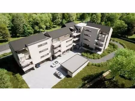 appartement rez-de-chaussée avec terrasse  cave et parking.