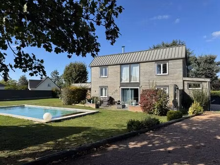 belle maison familiale avec piscine chauffée à fontaine-bellen
