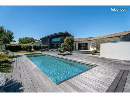 maison 254 m² saint germain du puch