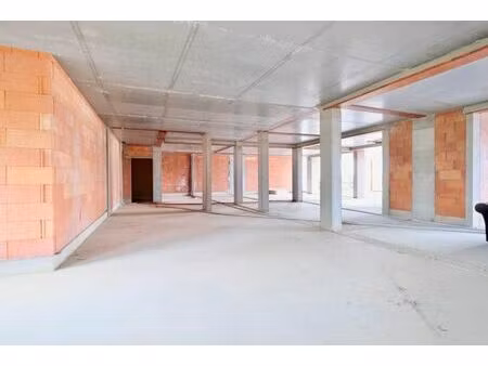 nouveau projet  commerce situé dans le centre de asse