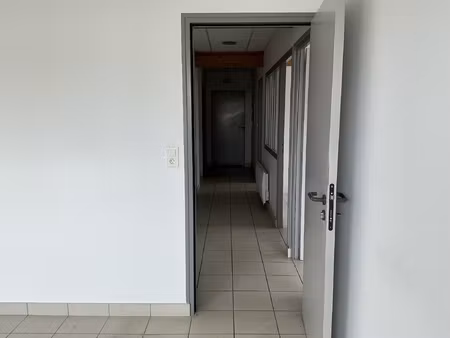 plateforme de bureaux autonome belle visibilité les herbier