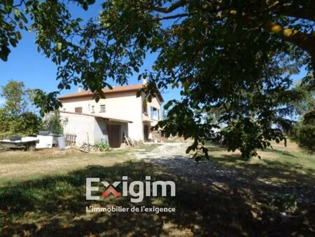 maison 3 pièces sur terrain de 4264m² - etables