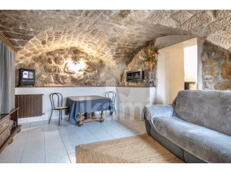 maison de village burzet