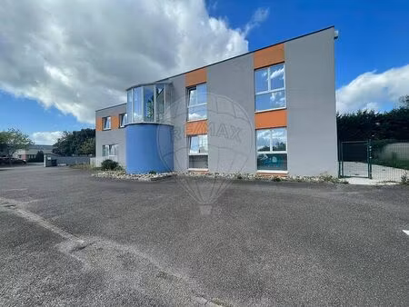 bureau 4 chambre(s) à vendre