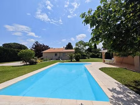 maison avec dépendance et piscine
