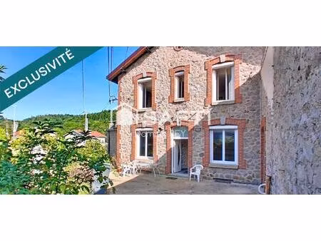 maison de ville  plein centre  environ 165m² habitables  plus garage