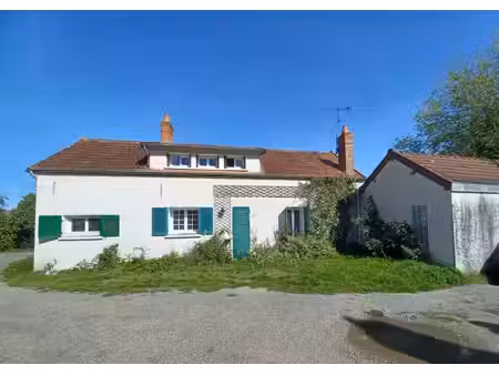entre sancergues et la charité  maison ancienne rénovée indé