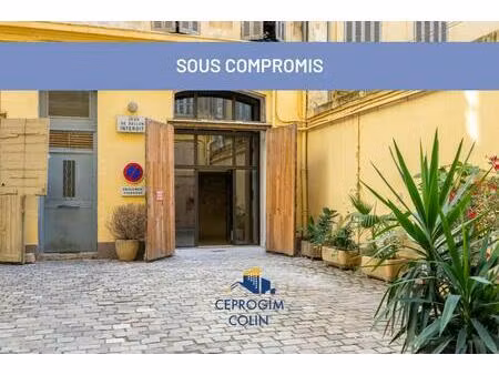 murs commerciaux vide