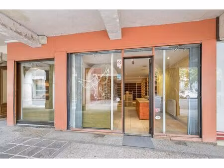 local commercial à réalmont