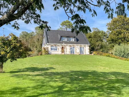 maison 144 m²  5 chambres  terrain de près de 5000 m² à locmaria-grand-champ