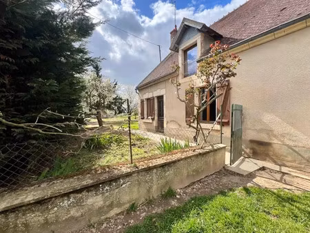 vente maison 4 pièces 98 m² à arcomps (18200)  69 900 €