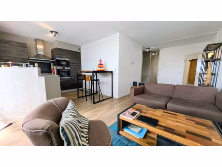 kerfeunteun beau t3 avec balcon