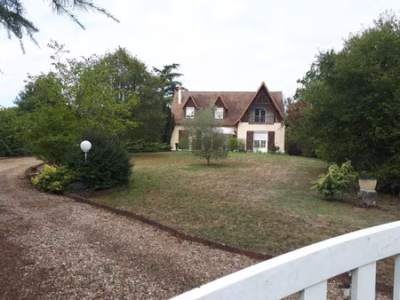 très beau potentiel pour cette belle maison sur sous sol