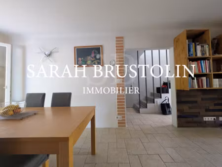 maison familiale avec jardin et garage