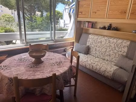 le grau du roi : grand studio cabine avec loggia rive gauche