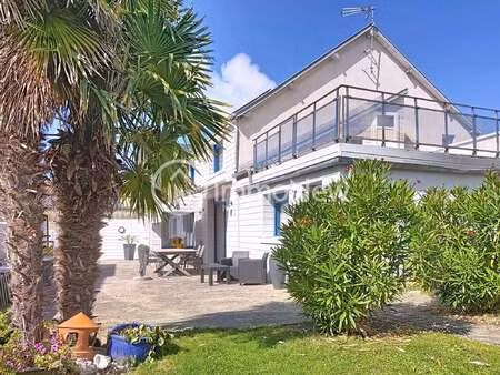 vente maison à jullouville (50610) : à vendre / 180m² jullouville