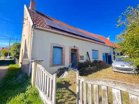 ferme (tte) de 2 pièces principales