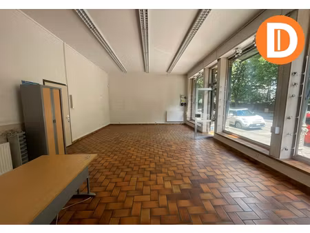 location local commercial