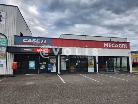 a vendre  bâtiment indépendant