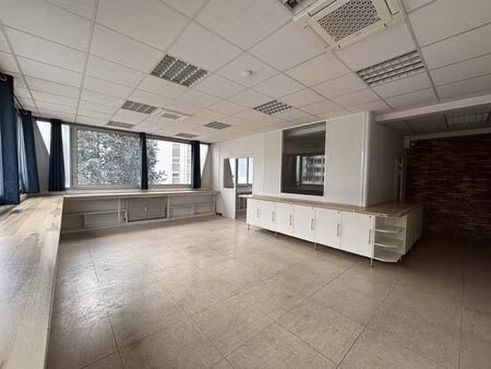 location local commercial 87m2 grenoble 38100 - - surface privée