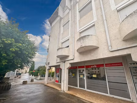 local commercial plein centre ville