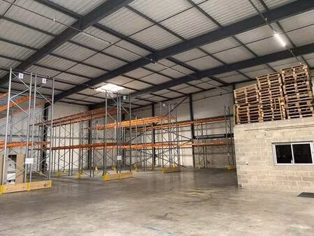 local d'activités à louer