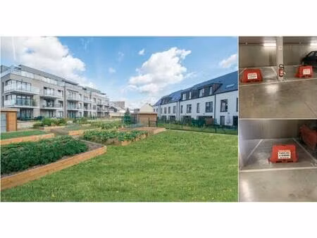 parking à vendre à rue de la chapelle d' enhaive dave (vbd28724)