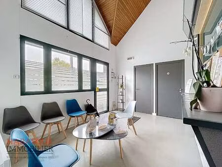 location bureaux et commerces meublé à lesneven (29260) : à louer meublé / 11m² lesneven