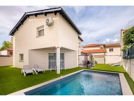 exclusivité : très belle maison t6 de 170 m² à villeurbanne gratte-ciel