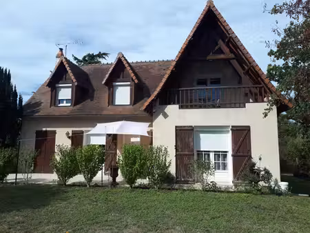 très beau potentiel pour cette belle maison sur sous sol