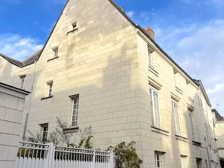 maison de maitre avec piscine intérieure proche du théâtre et du tout nouveau casino de...