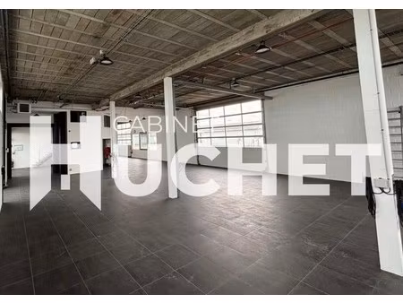 location local commercial