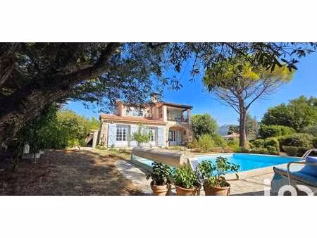 maison avec piscine et jardin châteauneuf-grasse (06)